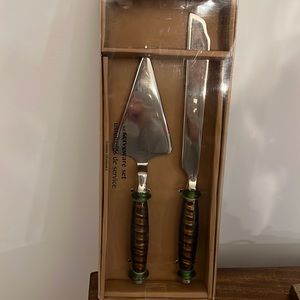 Pier one cake and pie serving set